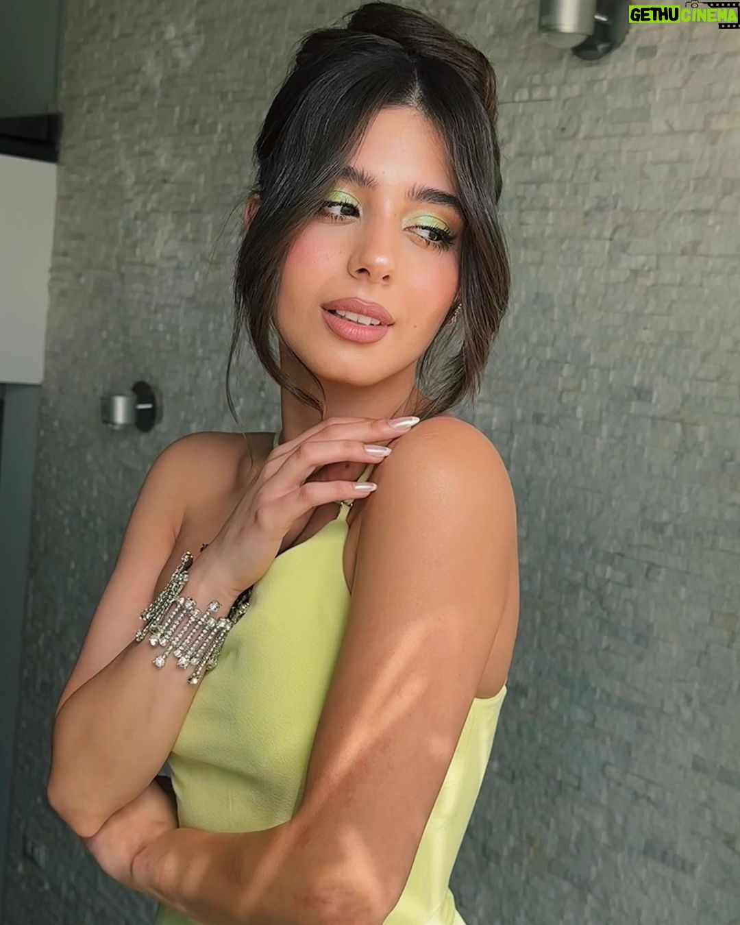Mayan ElSayed - 279.4K Likes - Tinkerbell🧚
Makeup @makeupmariamfaroukk_
Hair @silviahairstyling
Love u both🫶