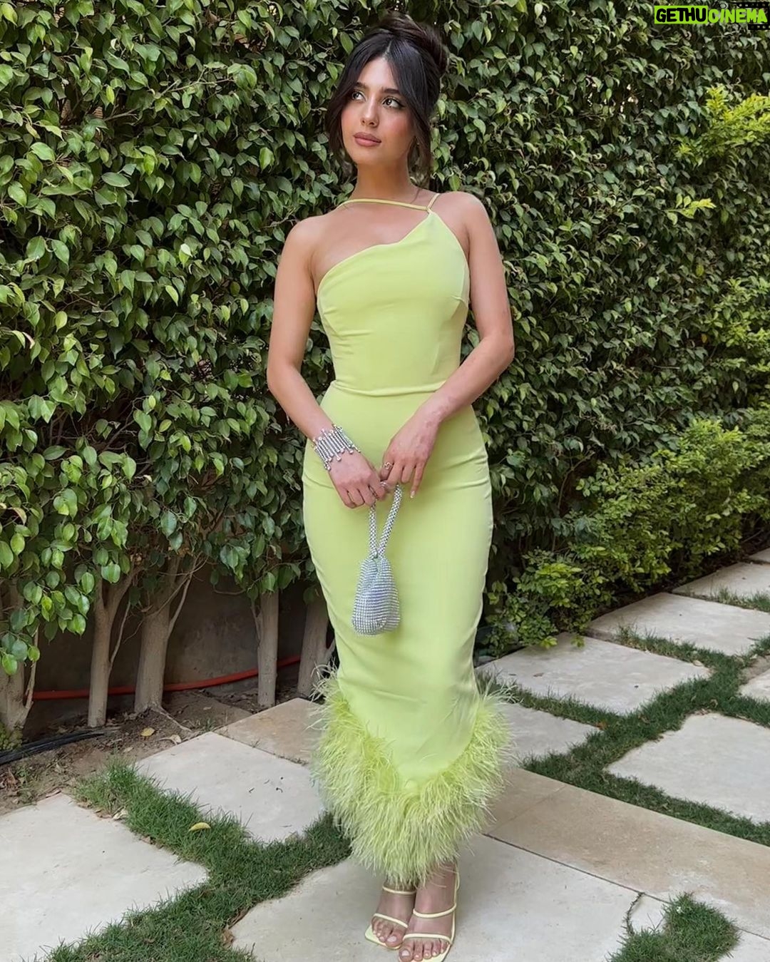 Mayan ElSayed - 279.4K Likes - Tinkerbell🧚
Makeup @makeupmariamfaroukk_
Hair @silviahairstyling
Love u both🫶