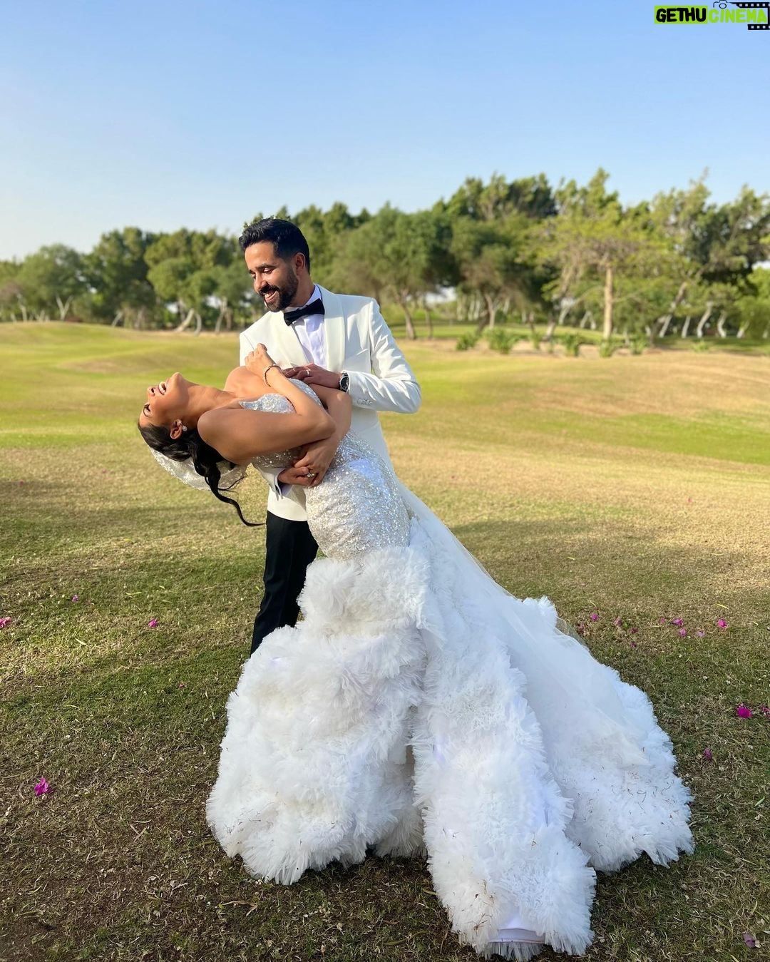 Mayan ElSayed - 378.1K Likes - My brother & the love of his life got married and I couldn’t be happier🩵
Dress @danas.eg
Makeup @saraarefmua
Hair @silviahairstyling