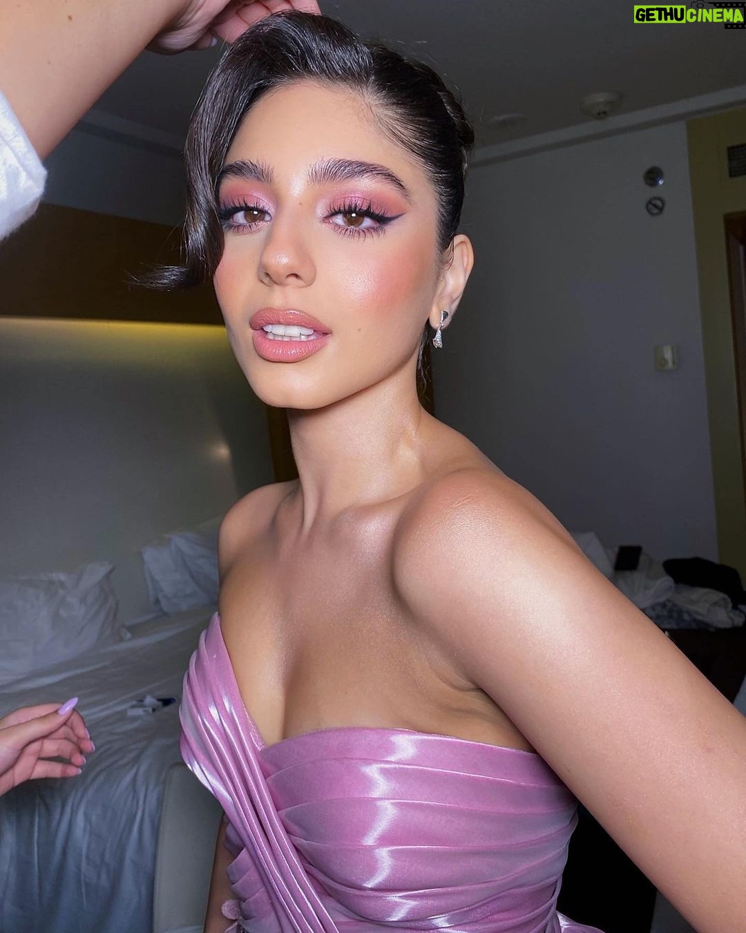 Mayan ElSayed Instagram - Cinderella never asked for a prince, she asked for a night off and a dress✨ Stylist: @yasminekenawi Dress: @geyannayouness Jewelry: @bulgari Makeup: @makeupmariamfaroukk_ Hair: @silviahairstyling