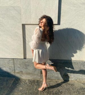 Mayan ElSayed Instagram - Let your dreams be your wings 𓆩♡𓆪

Dress @darineamer_ 💕