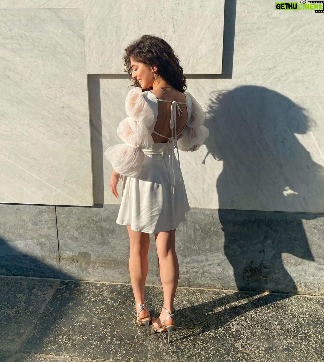 Mayan ElSayed - 329.5K Likes - Let your dreams be your wings 𓆩♡𓆪
Dress @darineamer_ 💕