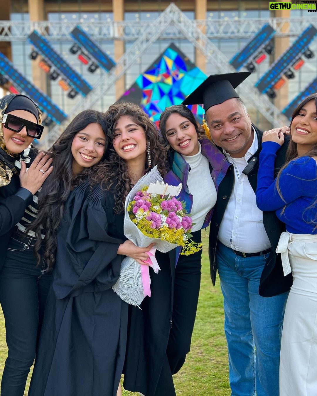 Mayan ElSayed - 476.5K Likes - Better late than never🤭
فركش🎓
