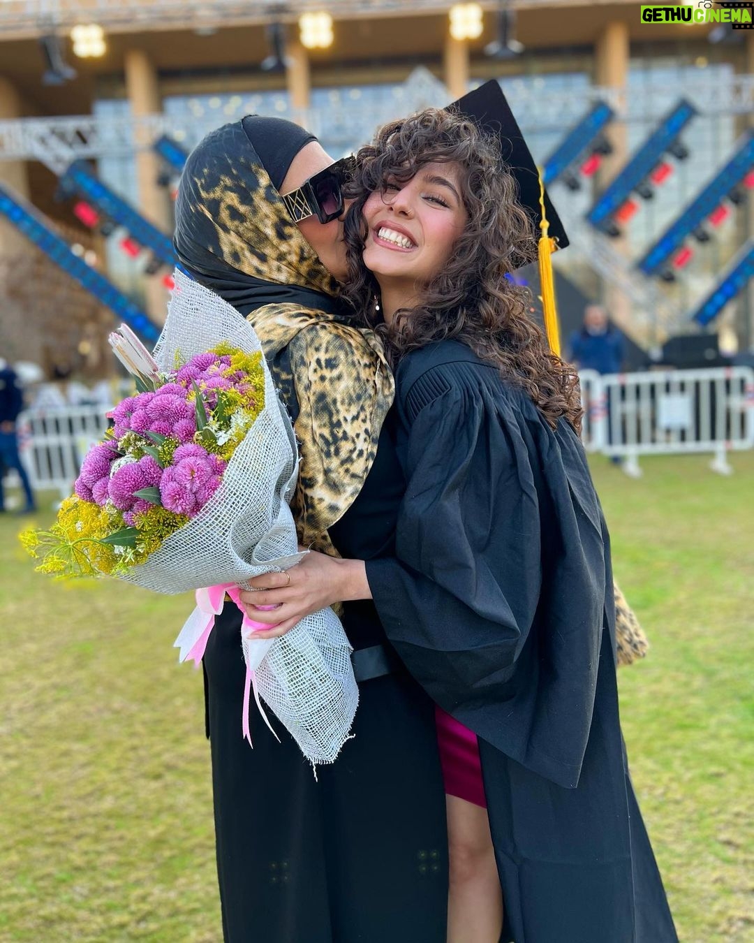 Mayan ElSayed - 476.5K Likes - Better late than never🤭
فركش🎓