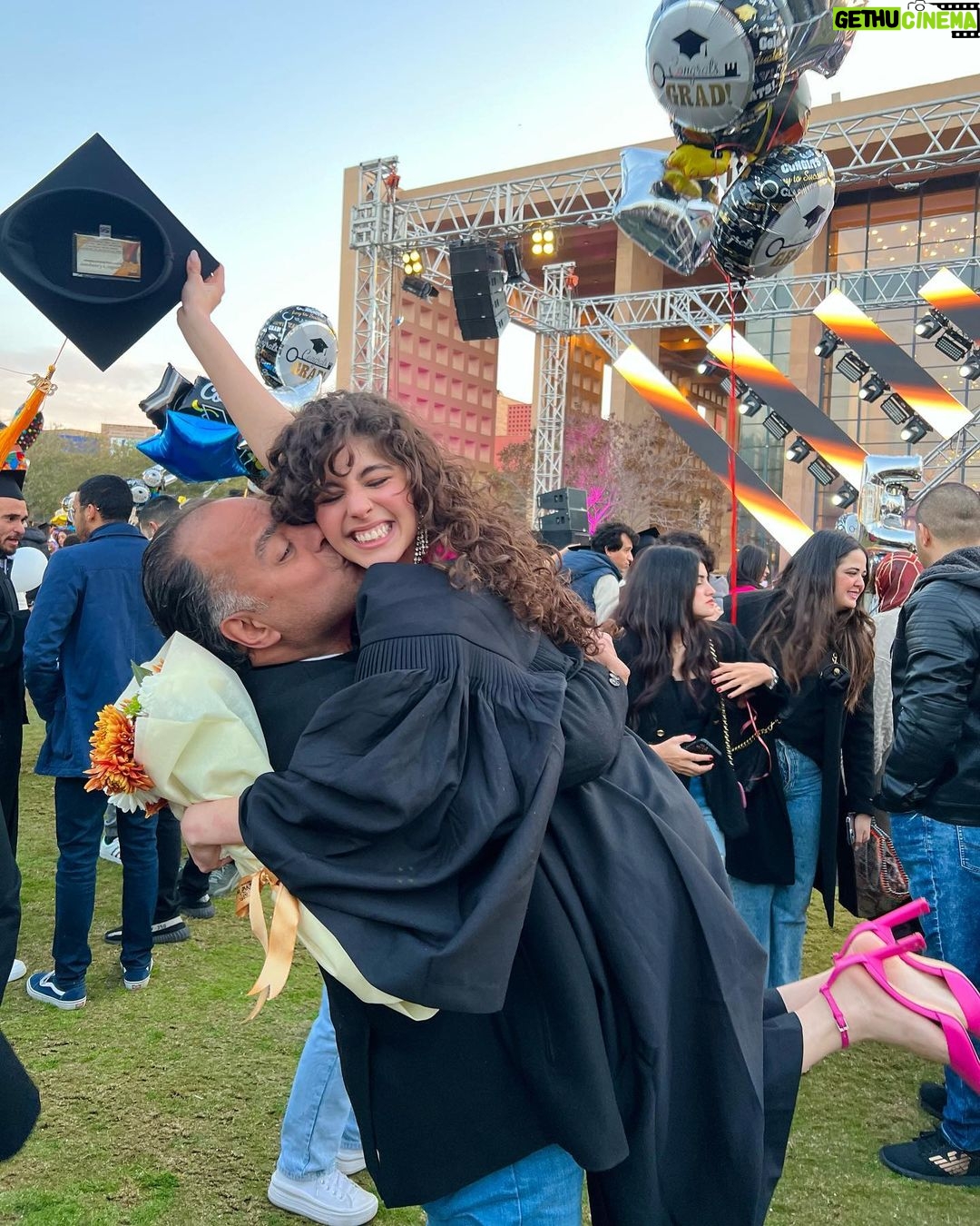 Mayan ElSayed - 476.5K Likes - Better late than never🤭
فركش🎓