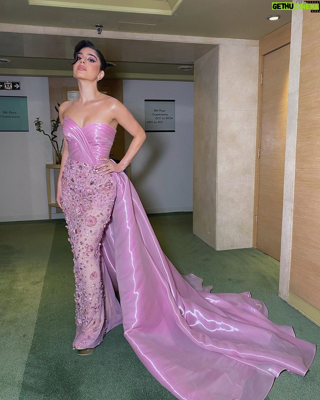 Mayan ElSayed Instagram - Cinderella never asked for a prince, she asked for a night off and a dress✨ Stylist: @yasminekenawi Dress: @geyannayouness Jewelry: @bulgari Makeup: @makeupmariamfaroukk_ Hair: @silviahairstyling