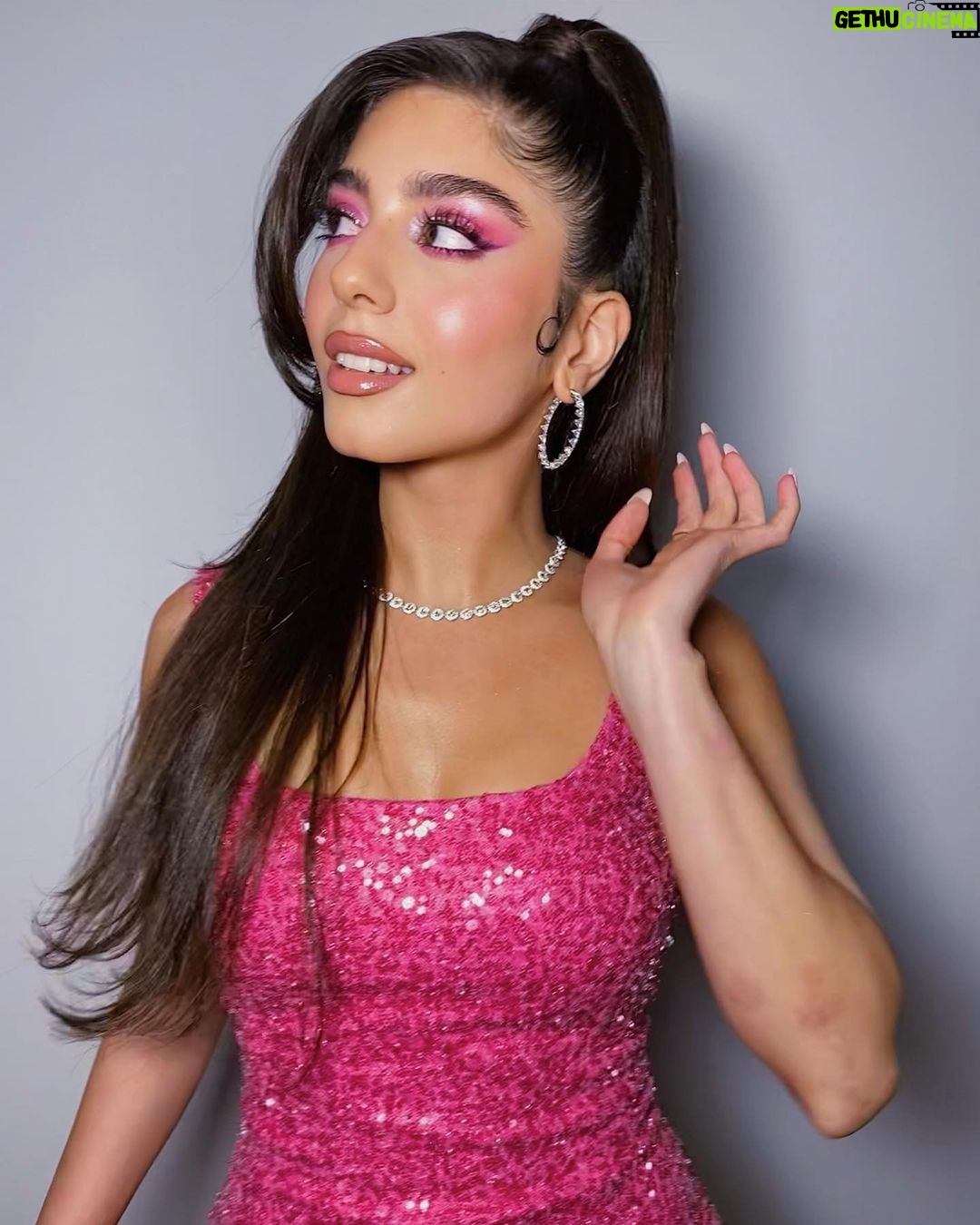 Mayan ElSayed - 302K Likes - 25, blessed, grateful, happy, and full of love💗✨
Stylist: @yasminekenawi
Stylist Assistant: @faridahammouda
Dress: @nadinemerabi
Jewelry: @swarovski
Makeup: @makeupmariamfaroukk_
Hair: @silviahairstyling
Thank you for everything🤗 @tony_events you’re the best!