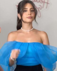 Mayan ElSayed Instagram - Found my blue💙 Stylist: @yasminekenawi MUA: @makeupmariamfaroukk_ Hair: @silviahairstyling Outfit: @nafsikaskourti Jewelry: @vintagelanejewelry