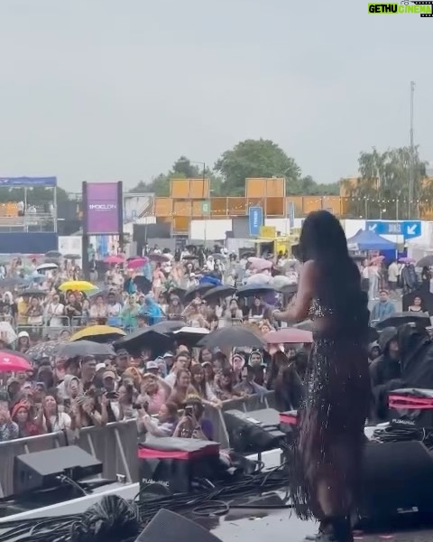 Maymay Entrata Instagram - Sharing you MAYloves my latest best clips, yung huli po ang pinaka favorite ko, know that everything is possible with Him. Happy 7th Anniversary po saatin 🥹🤍