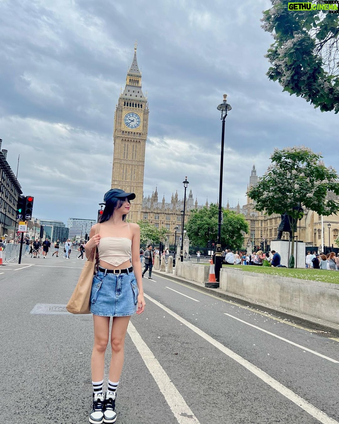 Maymay Entrata Instagram - Hello from the other siiiide! πΆπ Maraming salamat @1mxmusicfest sa experience na makasama at makisaya muli ang mga kababayan natin dito sa London. Daghang salamat sa lahat ng pumunta at nakisaya po saamin! Hanggang sa muli nating pagkikita π¬π§π₯Ή