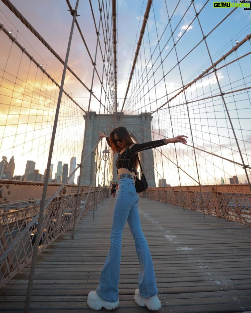 Maymay Entrata Instagram - Brooklyn Bridge Series ♥ #StarMagic30BeyondtheStars #Surreal🥹