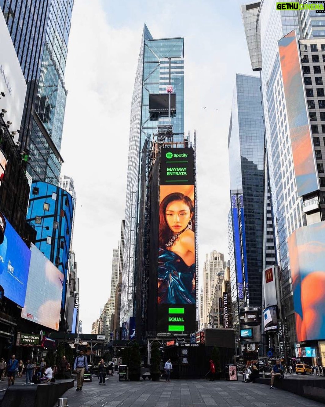 Maymay Entrata Instagram - All Glory to God! Maraming salamat sa lahat ng suporta mula sa MAYloves ko sa journey ko dito sa musika.. di ko akalaing magkaka billboard ako sa NYC 🥹. Thank you @spotify @spotifyph @spotifyasia @starpopph for making this possible po.