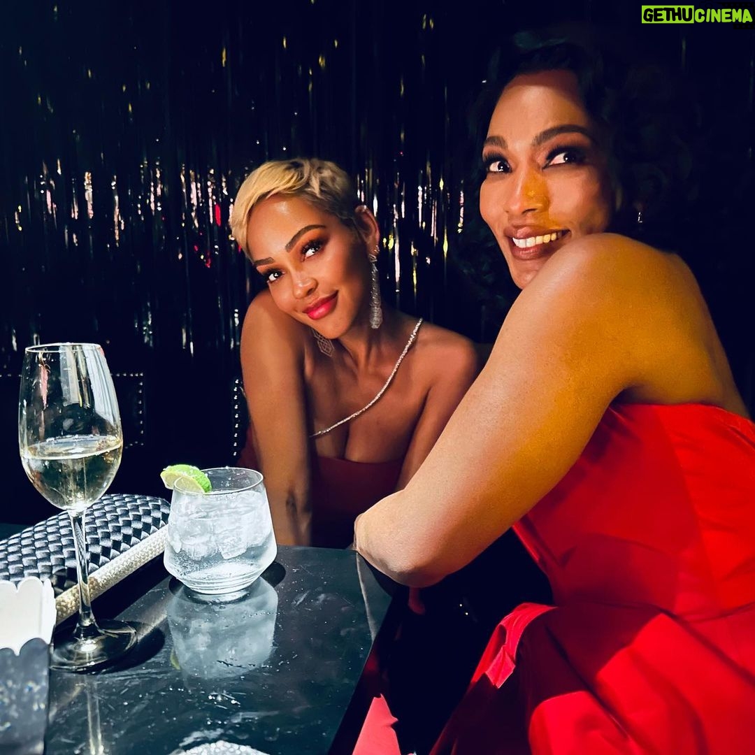 Meagan Good Instagram - AN ANGELA BASSETT POEM ⁃ by Luvvi Ajayi-Jones Angela Evelyn of House Bassett. First of her name. Thespian Arts Titan. Silver Screen Starlet. Iconically Impactful Ingenue. Golden Globe and Gravitas Goddess. Perpetually Poignant and Powerfully Poiseful Performer. Legacy Lifting Leading Lady. Architect of Awe-Inspiring Artistry. Majestic Movie Maven. DevaSTating Delta Diva. We see you, auntie. A whole legend. A queen. A singular career that has left an indelible mark. A body of work that has always been culture-shifting. A winner. We see you. 👑🌺🌼 #OrikiByLuvvie 1st 📸 curated by @ivormerlyknownas + @michaelbjordan Ms. Angela .. you are so loved & adored & needed.. because of you we can .. 🙏🏾👑