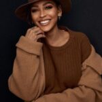 Meagan Good Instagram - @philippeuter 😎 @divine_heritage 👗 @americanvintage_officiel 🧥 @Chelsealaurenla 📸 #sundance2023 ❄️