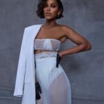 Meagan Good Instagram - ᴘʜᴏɴᴇ ᴡᴀs sᴛᴏʟᴇɴ ғɪʀsᴛ ғᴇᴡ ʜᴏᴜʀs ᴏғ 𝟸𝟶𝟸𝟹.. ɪ ᴄᴏᴜʟᴅ ʙᴇ ᴍᴀᴅ ɪᴛ ʜᴀᴘᴘᴇɴᴇᴅ.. ᴏʀ ɪ ᴄᴀɴ ʙᴇ ɢʀᴀᴛᴇғᴜʟ 🤲🏾 ғᴏʀ ᴛʜᴇ ᴜᴘɢʀᴀᴅᴇ 🙌🏾🙏🏾. 𝟸𝟶𝟸𝟹 ɪs ᴀʟʟ ᴀʙᴏᴜᴛ ᴘᴇʀsᴘᴇᴄᴛɪᴠᴇ 👊🏾. ɪᴛ’s ɢᴏɴɴᴀ ʙᴇ ᴀ ɢᴏᴏᴅ ʏᴇᴀʀ 😉 ʜᴀᴘᴘʏ ʙʟᴇssᴇᴅ ɴᴇᴡ ʏᴇᴀʀ ʏ’ᴀʟʟ. - ᴍᴇᴀɢs
