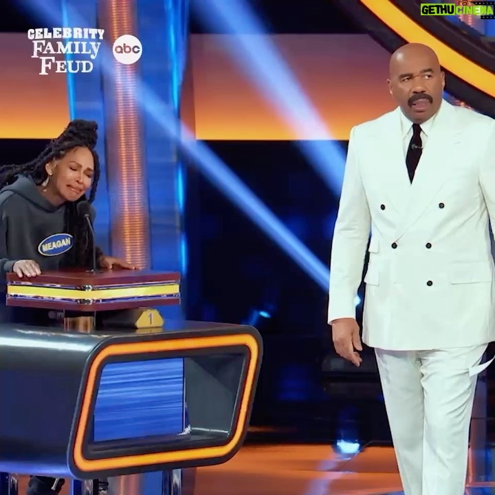 Meagan Good Instagram - LETS GOOOOO 💪🏾 #Repost @EricBellinger • • • Check me out wit the family aka the “Good Vibe Tribe” on #CelebrityFamilyFeud as we take on The Funches! 🙌🏾 It’s goin down Tonight at 8/7c 📺 (Surver Says: GOOD ANSWER… Literallyyyy 😂)