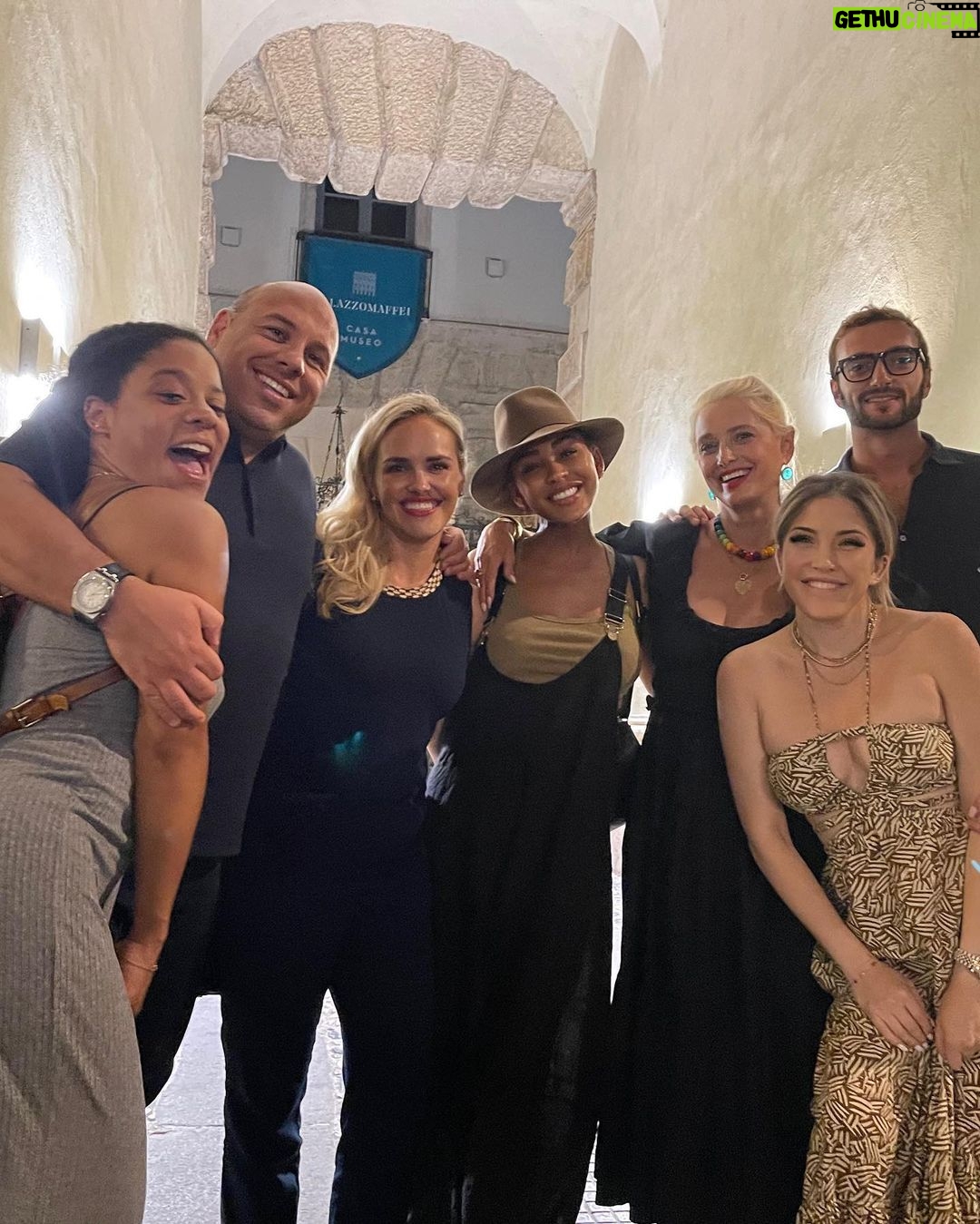 Meagan Good Instagram - ɪɴ sᴜᴄʜ ᴅᴇᴇᴘ ɢʀᴀᴛɪᴛᴜᴅᴇ ᴛʜᴀᴛ ɪ ɢᴏᴛ ᴛᴏ ʙᴇ ᴏɴ ᴛʜɪs ᴇᴘɪᴄ ʟɪғᴇ ᴊᴏᴜʀɴᴇʏ ᴛʀɪᴘ + ᴇxᴘᴇʀɪᴇɴᴄᴇ ᴇᴘɪᴄ ʟɪғᴇ sʜᴇɴᴀɴɪɢᴀɴs 🤣 ᴡɪᴛʜ ᴀʟʟ ᴏғ ʏᴏᴜ 🥹🫶🏾 “ ʟᴇᴛ ᴜs ɢᴇᴛ ᴛᴏ ɪᴛ ᴛᴏ ᴅᴏ ɪᴛ ᴀɢᴀɪɴ, ᴀɴᴅ ɪғ ᴡᴇ ɢᴇᴛ ᴛᴏ ɪᴛ ᴀɴᴅ ᴛʜᴇɴ ᴅᴏɴ’ᴛ ᴅᴏ ɪᴛ, ᴅᴏɴ’ᴛ ᴇᴠᴇʀ ʟᴇᴛ ᴜs ɢᴇᴛ ᴛᴏ ɪᴛ ᴛᴏ ᴅᴏ ɪᴛ ᴀɢᴀɪɴ . “ 🥂