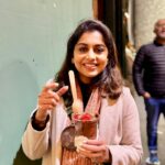 Meera Nandan Instagram - Just tasted like - A WOW! #strawberrychocolate #wheninlondon #happiness #food #reels #foodreels #london #boroughmarket #londonfood #instareels #love #instagood #reelsinstagram Borough Market