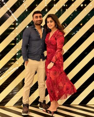 Meera Nandan Instagram - ♥️

#seasonoflove #monthoflove #foreverlove #rose #positivevibes #instagood #allheart #dubai #mydubai