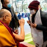 Meera Nandan Instagram - What a blessed moment! When @nandan_meera met His Holiness Dalailama ! @asianetnews @asianetnewsptbi Dharmsala, Himachal Pradesh, India