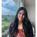 Megha Akash Instagram - Happy vibes ✨♥️ Wearing @kalyanjewellers_official #ad #love #selfie