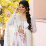 Megha Akash Instagram - •🩷• Styled by: @theresa.shalini Outfit : @aaral___ Earring & ring : @amrapalijewels @amethystchennai Ring : @mykreshya Footwear: @taaramitraofficial Muah : @salomidiamond @raisedbrowsbybhavani @teamdiamondartistry Photography: @prachuprashanth #styledbyShalz #vadakkupattiramasamy