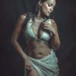 Megha Gupta Instagram - 𝑼𝑵𝑺𝑻𝑶𝑷𝑷𝑨𝑩𝑳𝑬 𝑼𝒏𝒔𝒕𝒐𝒑𝒑𝒂𝒃𝒍𝒆 𝒕𝒉𝒆𝒚 𝒄𝒂𝒍𝒍𝒆𝒅 𝒉𝒆𝒓 𝒃𝒖𝒕 𝑰 𝒔𝒂𝒘 𝒉𝒆𝒓 𝒔𝒕𝒐𝒑 𝑰 𝒔𝒂𝒘 𝒉𝒆𝒓 𝒔𝒕𝒐𝒑 𝒎𝒂𝒏𝒚 𝒕𝒊𝒎𝒆𝒔 𝒔𝒐𝒎𝒆𝒕𝒊𝒎𝒆𝒔 𝑰 𝒕𝒉𝒐𝒖𝒈𝒉𝒕 𝒔𝒉𝒆 𝒉𝒂𝒅 𝒔𝒕𝒐𝒑𝒑𝒆𝒅 𝒇𝒐𝒓 𝒈𝒐𝒐𝒅 𝒃𝒖𝒕 𝒏𝒐 𝒔𝒉𝒆 𝒂𝒍𝒘𝒂𝒚𝒔 𝒇𝒐𝒖𝒏𝒅 𝒂 𝒘𝒂𝒚 𝒕𝒐 𝒓𝒊𝒔𝒆 𝒂𝒈𝒂𝒊𝒏 𝒕𝒐 𝒓𝒆𝒔𝒖𝒓𝒓𝒆𝒄𝒕 𝒏𝒐𝒕 𝒕𝒉𝒆 𝒔𝒂𝒎𝒆, 𝒏𝒆𝒗𝒆𝒓 𝒕𝒉𝒆 𝒔𝒂𝒎𝒆 𝒖𝒏𝒔𝒕𝒐𝒑𝒑𝒂𝒃𝒍𝒆 𝒕𝒉𝒆𝒚 𝒔𝒂𝒊𝒅 𝒃𝒖𝒕 𝑰 𝒕𝒉𝒊𝒏𝒌 𝒊𝒕 𝒘𝒂𝒔 𝒊𝒏 𝒕𝒉𝒆 𝒔𝒕𝒐𝒑𝒑𝒊𝒏𝒈 𝒕𝒉𝒂𝒕 𝒔𝒉𝒆 𝒇𝒐𝒖𝒏𝒅 𝒉𝒆𝒓 𝒑𝒐𝒘𝒆𝒓. 𝑫𝒐𝒏𝒏𝒂 𝑨𝒔𝒉𝒘𝒐𝒓𝒕𝒉 This is for every woman I know and don’t. Shot by @imanojj Clothing @delhivintageco_ Jewellery @zolaindia #mood #feminine #divinefeminine #divineguidance #ootd #tribal #indian #india #actor #tribaljewellery #instagood #instadaily #insta #instagram #post #meghagupta