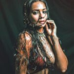 Megha Gupta Instagram - 𝑼𝑵𝑺𝑻𝑶𝑷𝑷𝑨𝑩𝑳𝑬 𝑼𝒏𝒔𝒕𝒐𝒑𝒑𝒂𝒃𝒍𝒆 𝒕𝒉𝒆𝒚 𝒄𝒂𝒍𝒍𝒆𝒅 𝒉𝒆𝒓 𝒃𝒖𝒕 𝑰 𝒔𝒂𝒘 𝒉𝒆𝒓 𝒔𝒕𝒐𝒑 𝑰 𝒔𝒂𝒘 𝒉𝒆𝒓 𝒔𝒕𝒐𝒑 𝒎𝒂𝒏𝒚 𝒕𝒊𝒎𝒆𝒔 𝒔𝒐𝒎𝒆𝒕𝒊𝒎𝒆𝒔 𝑰 𝒕𝒉𝒐𝒖𝒈𝒉𝒕 𝒔𝒉𝒆 𝒉𝒂𝒅 𝒔𝒕𝒐𝒑𝒑𝒆𝒅 𝒇𝒐𝒓 𝒈𝒐𝒐𝒅 𝒃𝒖𝒕 𝒏𝒐 𝒔𝒉𝒆 𝒂𝒍𝒘𝒂𝒚𝒔 𝒇𝒐𝒖𝒏𝒅 𝒂 𝒘𝒂𝒚 𝒕𝒐 𝒓𝒊𝒔𝒆 𝒂𝒈𝒂𝒊𝒏 𝒕𝒐 𝒓𝒆𝒔𝒖𝒓𝒓𝒆𝒄𝒕 𝒏𝒐𝒕 𝒕𝒉𝒆 𝒔𝒂𝒎𝒆, 𝒏𝒆𝒗𝒆𝒓 𝒕𝒉𝒆 𝒔𝒂𝒎𝒆 𝒖𝒏𝒔𝒕𝒐𝒑𝒑𝒂𝒃𝒍𝒆 𝒕𝒉𝒆𝒚 𝒔𝒂𝒊𝒅 𝒃𝒖𝒕 𝑰 𝒕𝒉𝒊𝒏𝒌 𝒊𝒕 𝒘𝒂𝒔 𝒊𝒏 𝒕𝒉𝒆 𝒔𝒕𝒐𝒑𝒑𝒊𝒏𝒈 𝒕𝒉𝒂𝒕 𝒔𝒉𝒆 𝒇𝒐𝒖𝒏𝒅 𝒉𝒆𝒓 𝒑𝒐𝒘𝒆𝒓. 𝑫𝒐𝒏𝒏𝒂 𝑨𝒔𝒉𝒘𝒐𝒓𝒕𝒉 This is for every woman I know and don’t. Shot by @imanojj Clothing @delhivintageco_ Jewellery @zolaindia #mood #feminine #divinefeminine #divineguidance #ootd #tribal #indian #india #actor #tribaljewellery #instagood #instadaily #insta #instagram #post #meghagupta