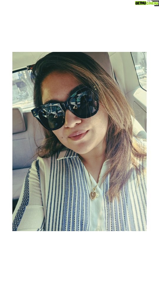 Meghana Raj Instagram - GRWM Airport Ready! Simple and quick! Skin already prepped Iced.. moisturised...sunscreen! Foundation @mamaearth.in dont need too much.. just a few drops for a dewy look Eyes - @lakmeindia eyeconic kajal Lashes - @lorealindia lash paradise Lips - @maccosmetics shade Twig Hair - shampooed and blow dried adding a bit of serum for a finished look