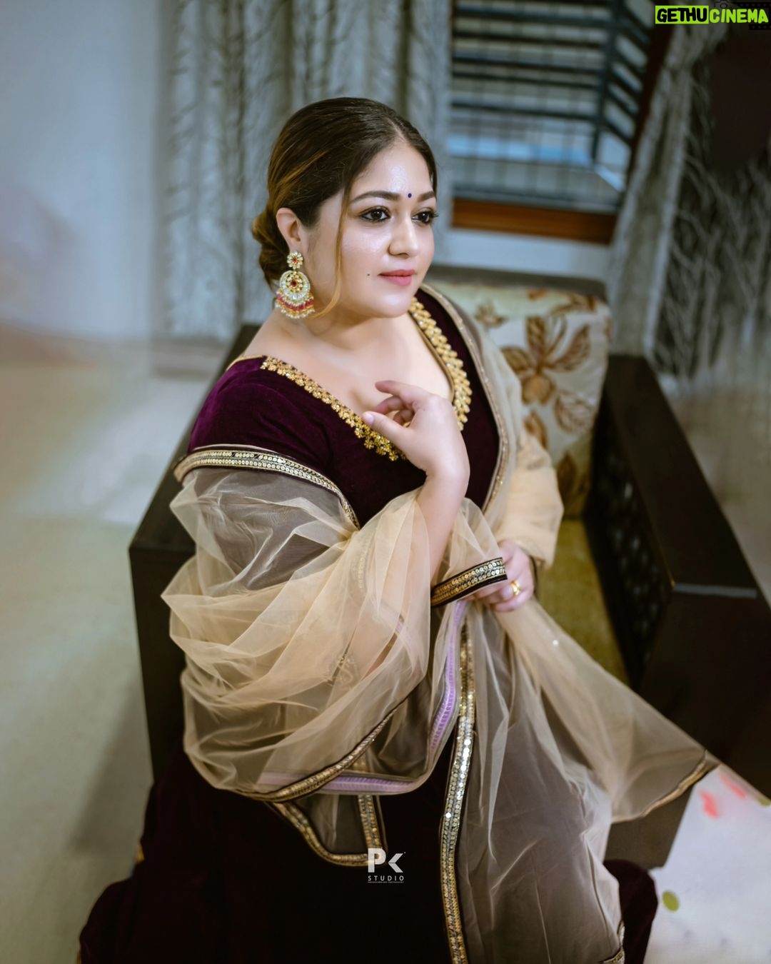 Meghana Raj Instagram - Celebrating Shiva and Shakti (Women) Happy Mahashivratri 🙏 Happy Women's Day to all the lovely and strong Women out there! 💝 Thank you @anvi_closet for this spectacular outfit! U put this look together exactly the way we envisioned it! @pkstudiophotography for always capturing such beautiful shots of mine! @rentingstoli impressed with the beautiful jewellery collection you have! And ofcourse @shanthanagaraj6967 for your hairstyling expertise! JP Nagar, Bangalore South
