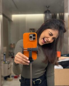 Mehazabien Chowdhury Instagram - When I get abundant time to get ready 🥰
