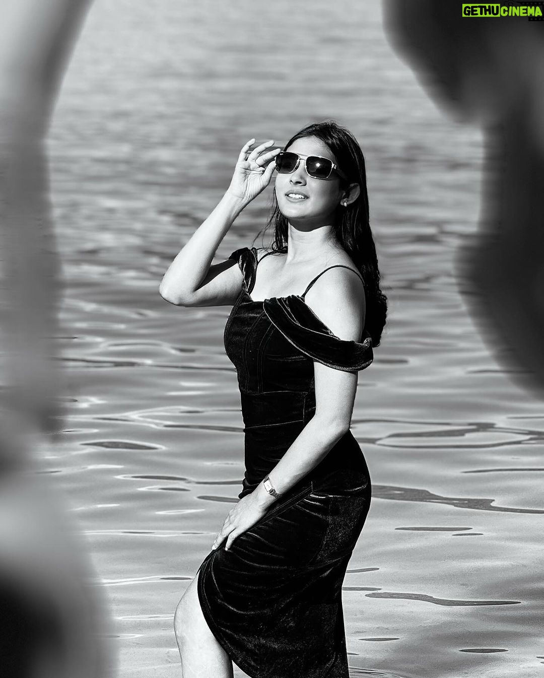 Mehazabien Chowdhury Instagram - Like a river flows straight to sea, Darling so it goes, Some things are meant to be….♡ ̆̈