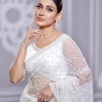 Mehazabien Chowdhury Instagram - Was multitasking throughout the day but still managed to pull off this look for @deepto.tv award night 🤍 Special thanks to my team: Ootd: @nibir_fashion Makeover: @zahidkhanbridalmakeover PC: @mh_bipu
