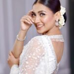 Mehazabien Chowdhury Instagram - Was multitasking throughout the day but still managed to pull off this look for @deepto.tv award night 🤍 Special thanks to my team: Ootd: @nibir_fashion Makeover: @zahidkhanbridalmakeover PC: @mh_bipu