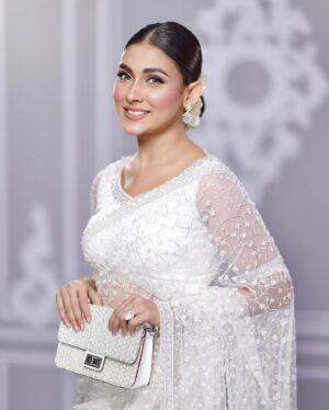 Mehazabien Chowdhury Instagram - Was multitasking throughout the day but still managed to pull off this look for @deepto.tv award night 🤍 Special thanks to my team:

Ootd: @nibir_fashion 
Makeover: @zahidkhanbridalmakeover 
PC: @mh_bipu