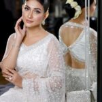 Mehazabien Chowdhury Instagram - Was multitasking throughout the day but still managed to pull off this look for @deepto.tv award night 🤍 Special thanks to my team: Ootd: @nibir_fashion Makeover: @zahidkhanbridalmakeover PC: @mh_bipu