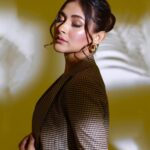 Mehazabien Chowdhury Instagram - Guess what ?? Ah never mind… Ootd: @fierobd Makeover: @zahidkhanbridalmakeover PC: @mh_bipu