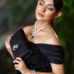Mehazabien Chowdhury Instagram - All about @ottdc_awards !! Happy to receive the award for my first OTT film “Redrum”. Thanks to all team members who helped me prepare for the night within such short time 🖤 Outfit: @festivibe.official Makeover: @zahidkhanbridalmakeover Jewelry: @pearlkingdom Studio picture: @mh_bipu Event PC: @zutons_snapshoot