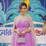 Mehazabien Chowdhury Instagram - Feeling incredibly grateful to have received the Meril-Prothom Alo Award, and I couldn't have done it without my amazing audience who constantly inspire me to work harder. Thanks to Vicky Zahed bhaiya and the entire team. This is for all you guys!! OOTD: @meherofficials Makeover: @signature.look.by.samia Photography: @syedshahewar.hussain.7 #Gratitude #MerilProthomAloAwards #Inspiration"