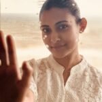 Mehazabien Chowdhury Instagram - বৃষ্টির ছায়ায়, আমি এই মন প্রতিক্ষা করি। Neeshorgo Hotel & Resort