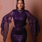Mehazabien Chowdhury Instagram - Can you guess the inspiration ? Dress and accessories: @hijabicon_cs Makeover: @zahid8357 @zahidkhanbridalmakeover Photography: @adorhossainbadsha Jewelry: @1_zewar_1
