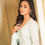Mehazabien Chowdhury Instagram - Confidence: the best outfit to wear every day 💫 Outfit: @festivibe.official Makeover: @signature.look.by.samia Photography: @syedshahewar.hussain.7