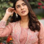 Mehazabien Chowdhury Instagram - Spring obsession 💐 Outfit: @azwa__official Photography: @zutons_snapshoot