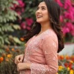 Mehazabien Chowdhury Instagram - Spring obsession 💐 Outfit: @azwa__official Photography: @zutons_snapshoot