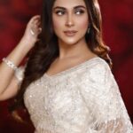 Mehazabien Chowdhury Instagram - All set for award night 🌹 Outfit: @zartaajbridal Makeover: @zahidkhanbridalmakeover Studio Photography: @mh_bipu Venue Pic: @zutons_snapshoot