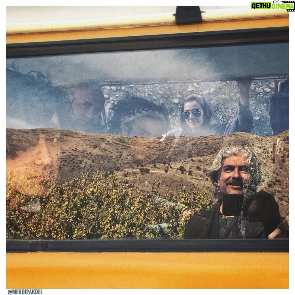 Mehdi Pakdel Instagram - . شریک غفلت و آگاهی رفیقان باش به خواب چون مژه ها با هم و به هم برخیز بیدل دهلوی . با همراهان نازنین پروژه سینمایی #بی_تار Kurdistan Province