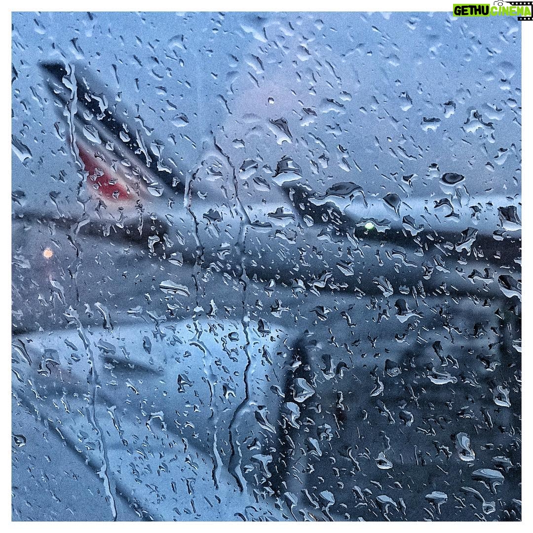 Mehdi Pakdel Instagram - . برای اشکهایی که فرصت باریدن نیافتند. .