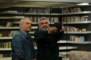 Mehran Modiri Instagram - گفتگوی جذابی شده ...
.
دیدن این برنامه خالی از لطف نیست...
.
.
چهارشنبه ،۳۰ بهمن ماه ،ساعت ۷ شب ، شبکه نسیم