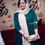 Mehrave Sharifinia Instagram - ' شنبه ۶ مهرماه اکران خصوصی فیلم «درخونگاه» پردیس سینمایی ملت با خواهر جانِ دل😍 ' با سپاس از تمام عزیزان هنرمندی که لطف کردند، تشریف آوردند و عکاسان محترم. ' اکران عمومی از چهارشنبه ۱۰ مهرماه در سینماهای سراسر کشور ' ' 👗: @sayeh.mousavi 👌🏻❤️ ' ' کارگردان: سیاوش اسعدی تهیه‌کننده: منصور سهراب‌پور بازیگران: امین حیایی، ژاله صامتی، مهراوه شریفی‌نیا، محمود جعفری، منصور شهبازی، فاطمه مرتاضی، علی استادی، افشین سنگ‌چاپ. با حضور جمشید هاشم‌پور، نادر فلاح و پانته‌آ پناهی‌ها. ' عکس‌ها و‌ فیلم از: @rouhollah_hz_artworks @fatemeebrahimi69 @fatemetaghavi_ @sara_a_mrdi @simabashirii @matinalipoor @poptv.ir '