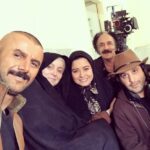 Mehrave Sharifinia Instagram - ... پارسال، همین روزها در شهر زیبای قزوین همراه عزیزان در فیلم سینمایی «درخونگاه». امیدوارم در سی و هفتمین جشنواره‌ی فیلم فجر از دیدن «درخونگاه» لذت ببرید. ‘ ... کارگردان: سیاوش اسعدی تهیه‌کننده: منصور سهراب‌پور نویسندگان: نیما نادری، سیاوش اسعدی مدیر فیلمبرداری: تورج اصلانی طراح صحنه و لباس: مجید علی‌اسلام گریم: آرزو حلاجی تدوین: محمدرضا مویینی صدابردار: ناصر انتظاری صداگذار: علیرضا علویان موسیقی: فرزین قره‌گزلو ‘ مشاور پروژه: روزبه معینی ‘ بازیگران: امین حیایی، ژاله صامتی، مهراوه شریفی‌نیا، محمود جعفری، منصور شهبازی و علی استادی با حضور جمشید هاشم‌پور، نادر فلاح و پانته‌آ پناهی‌ها ‘ ‘ ‘ #درخونگاه #جشنواره_فیلم_فجر #سی_و_هفتمین_جشنواره_فیلم_فجر #سلفی ‘
